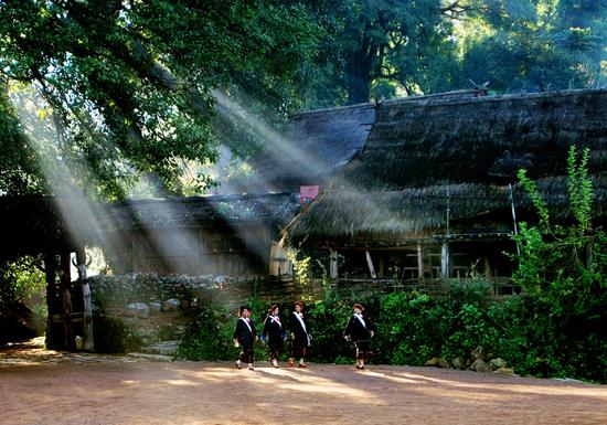 云南临沧开通至缅甸边境旅游线路_新浪旅游_新浪网