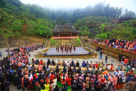 乡村旅游文化产业扶贫 让澜沧县达保村唱出幸