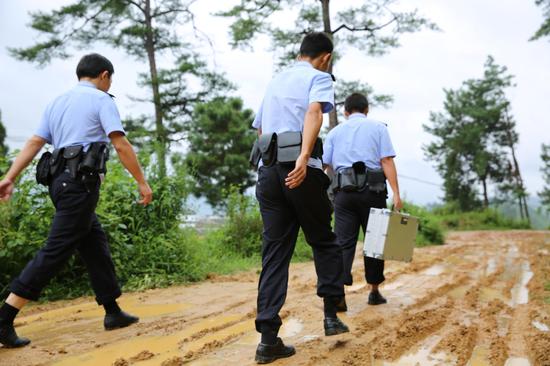 出警:保山施甸县那些山区派出所说不出来的“痛”_新浪旅游_新浪网