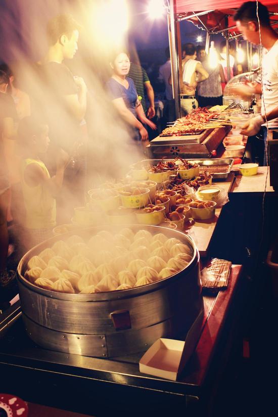 横店明清宫苑 七夕炫彩派对 打造最嗨露营节