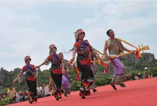 来石林过火把节 不看看大三弦怎么行