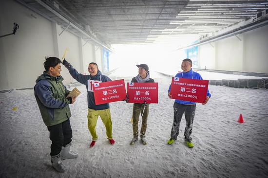仙女山一年四季都有可以滑雪村长携世界冠军出