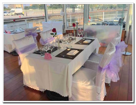 七夕将至 到海河游船上过个甜蜜情人节