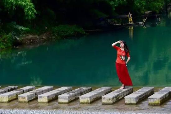 大咖带网红 大美宜昌湿身之旅