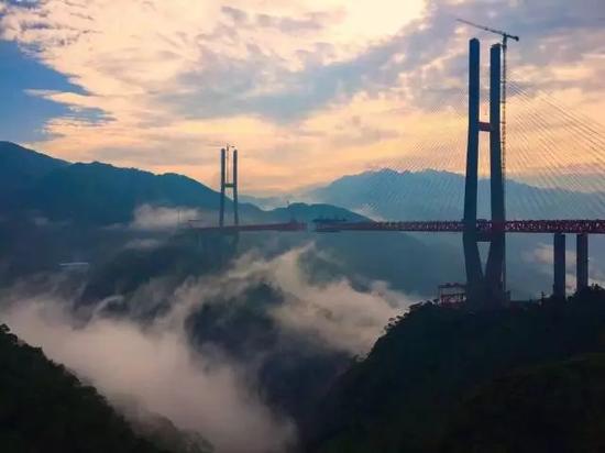 丽江小倩亮相宣威普立尼珠河艺术节