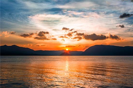 �����ճ���ͼƬ���ԣ�̫ƽ����Ӱ����