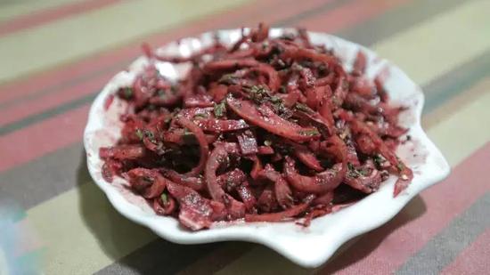 美食界的二师兄临沧人都喜欢的猪肉奇葩吃法