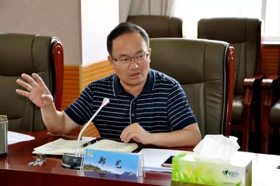市长郑艺:还丽江一片洁净的天空,给游客一个舒心的环境