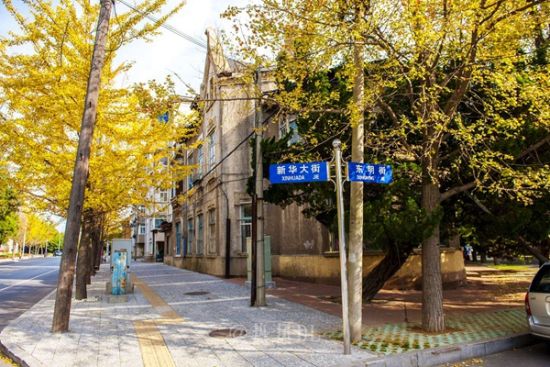 新浪旅游配图:旅顺口老建筑 图片源自:热风DL