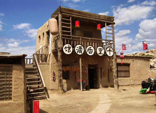 穿越百世琉璃景 开启影视基地的寻梦之旅