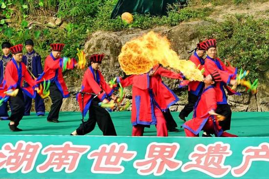 祭祖现场 中国旅游报高惠 摄
