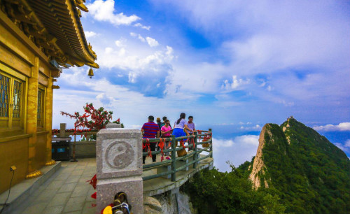 国庆出游玩穿越 来「青云志」取景地河南栾川