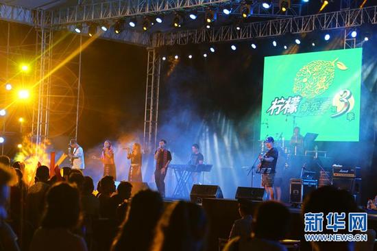 柠檬音乐季 澜沧江畔迎来万人音乐狂欢夜