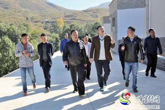 国家发改委督查会泽易地扶贫搬迁工作