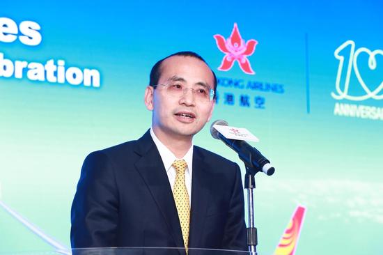 国航老总张_国航空姐图片