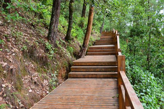 中国松山 宝地龙陵精品旅游线路推荐