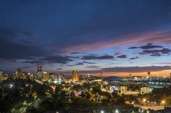 阿德莱德夜景 来源：南澳大利亚州旅游局