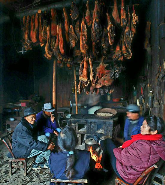 电子商务给湘西腊肉插上腾飞翅膀 湘西州将举办中国天猫首届腊味节_新浪旅游_新浪网