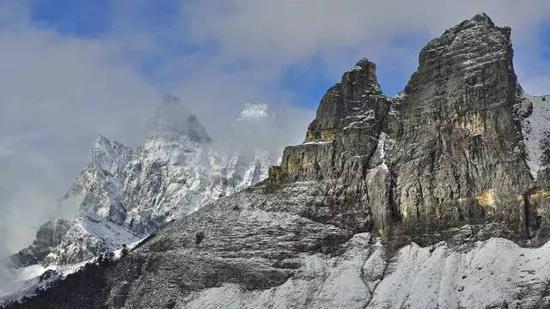 横看成岭侧成峰