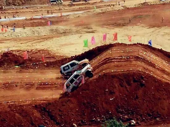 越野车场地体验活动
