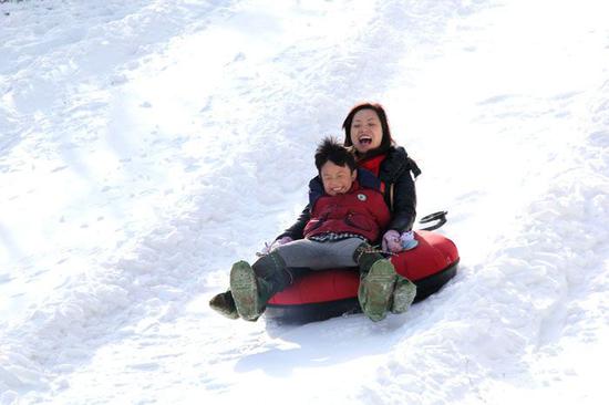 西安沣峪高山滑雪场开门迎客