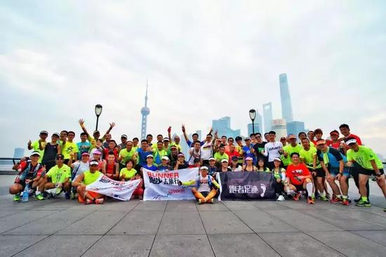 熊熊跑步去旅行:从上海到昆明的4000余公里 只