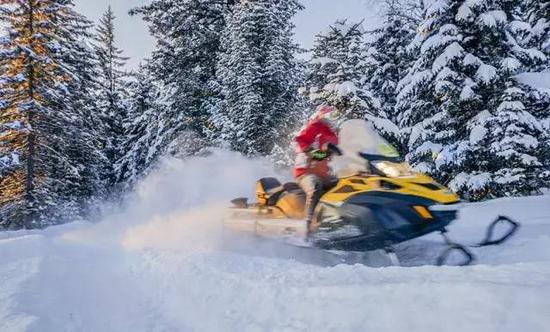 长白山雪地摩托车穿越体验