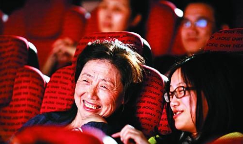 鸡年云南蒙自闹新春 新花样轮番上阵