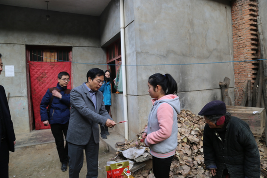 蔡家坡城建集团开展2017年春节慰问活动