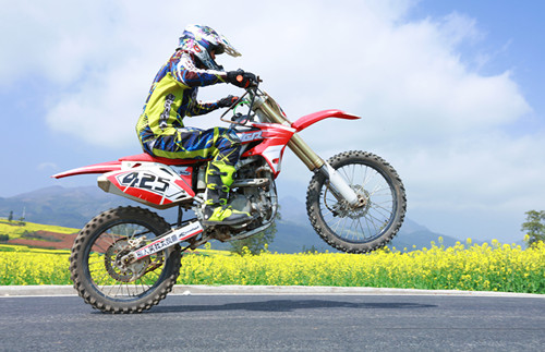 花海国际机车骑行秀即将在罗平上演