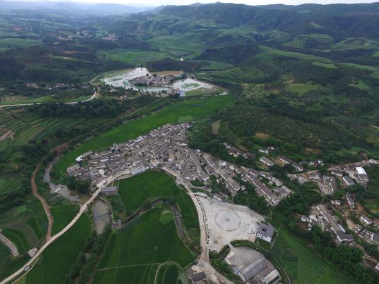 马龙县咨卡村2017年风情摔跤节精彩瞬间回放