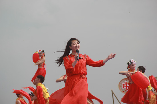 幸福来简谱吴彦凝_吴彦凝幸福来图片