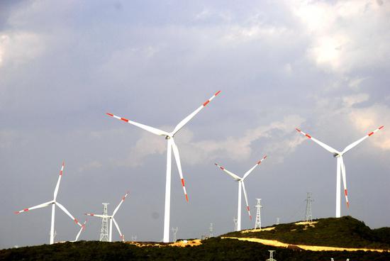 马龙--折扇上的风景