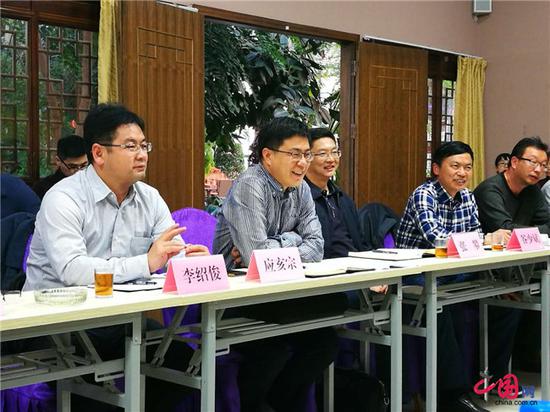 宜良县委书记应亥宗到花木城视察