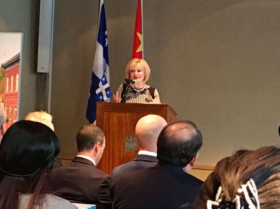 魁北克旅游部长朱莉布莱女士现场发表讲话