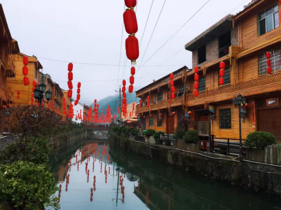 卧龙村:最美休闲乡村