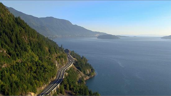 图注：海天高速公路 来源：BC省旅游局