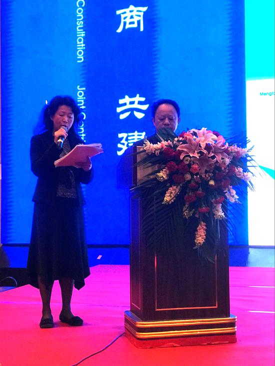 西双版纳州委副书记,州委宣传部部长杨光波发言
