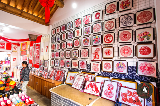 五一白鹿原白鹿仓古镇游 享受色香味俱全的