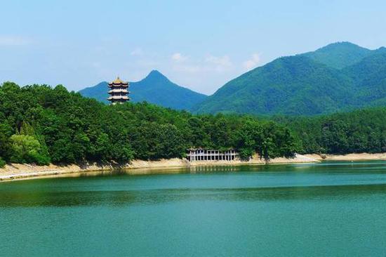 南郑县红寺湖景区