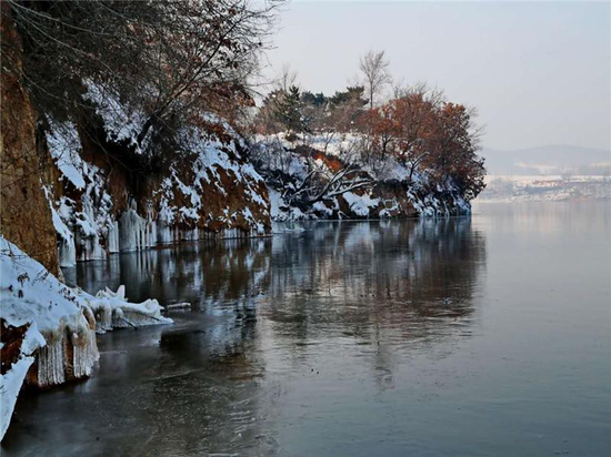 长春生态游 “醉”美莲花山