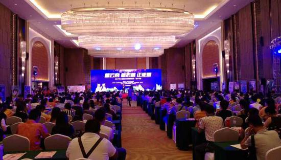 活动现场,超过500人参加出席活动