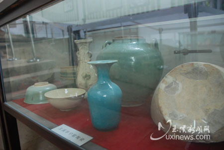 玉溪古窑遗址展馆内的精美展品