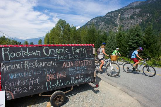 彭伯顿周日慢食骑行：慢食快体验 来源：Tourism Whistler/Mike Crane