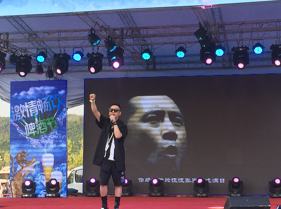 著名音乐唱作人姜鹏