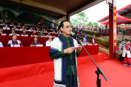 县委副书记、县长张勤勋致辞