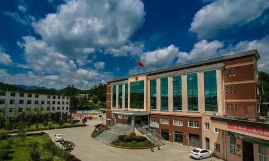 颜值爆表 金寨的红色小镇