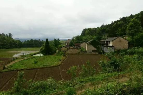 颜值爆表 金寨的红色小镇