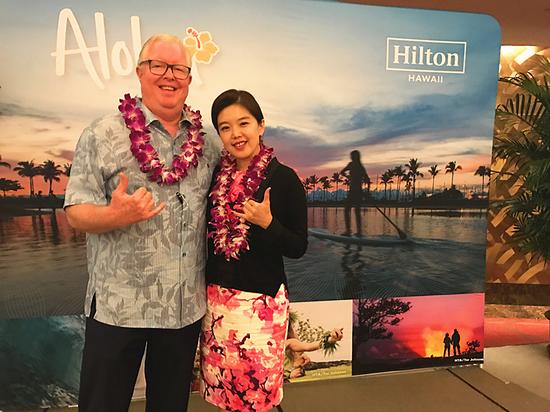　　夏威夷希尔顿酒店区域副总裁Jerry Gibson先生和夏威夷旅游局中国区总监何莉玲女士 