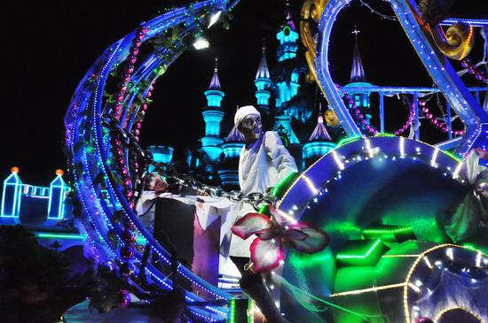 芜湖方特鬼差角逐 万圣夜鬼混升级